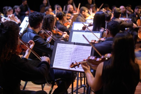 Orquestra Jovem apresenta clássicos da música brasileira no Teatro Padre Bento