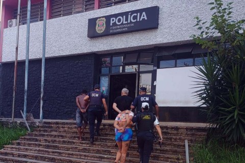 GCM prende homem por roubo a uma mulher no Jardim São João