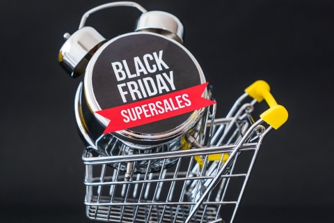 Quais direitos e cuidados o consumidor deve ter na Black Friday
