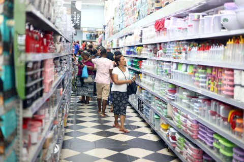 Procon orienta consumidores sobre as compras do Dia das Mães