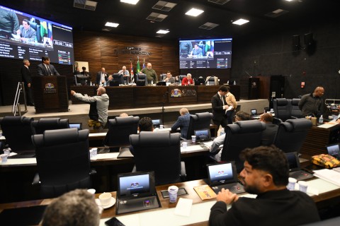 Os projetos foram aprovados em segundo turno no Plenário da Câmara de Guarulhos, na sessão desta segunda-feira (18/05)