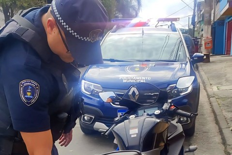Policiamento Municipal recupera motocicleta roubada no Jardim Ottawa